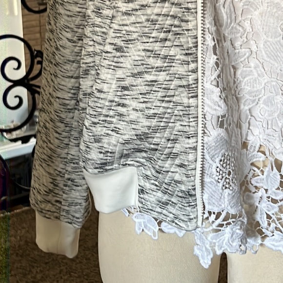 On-The Go Classic Bomber Jacket - Picture 3 of 7